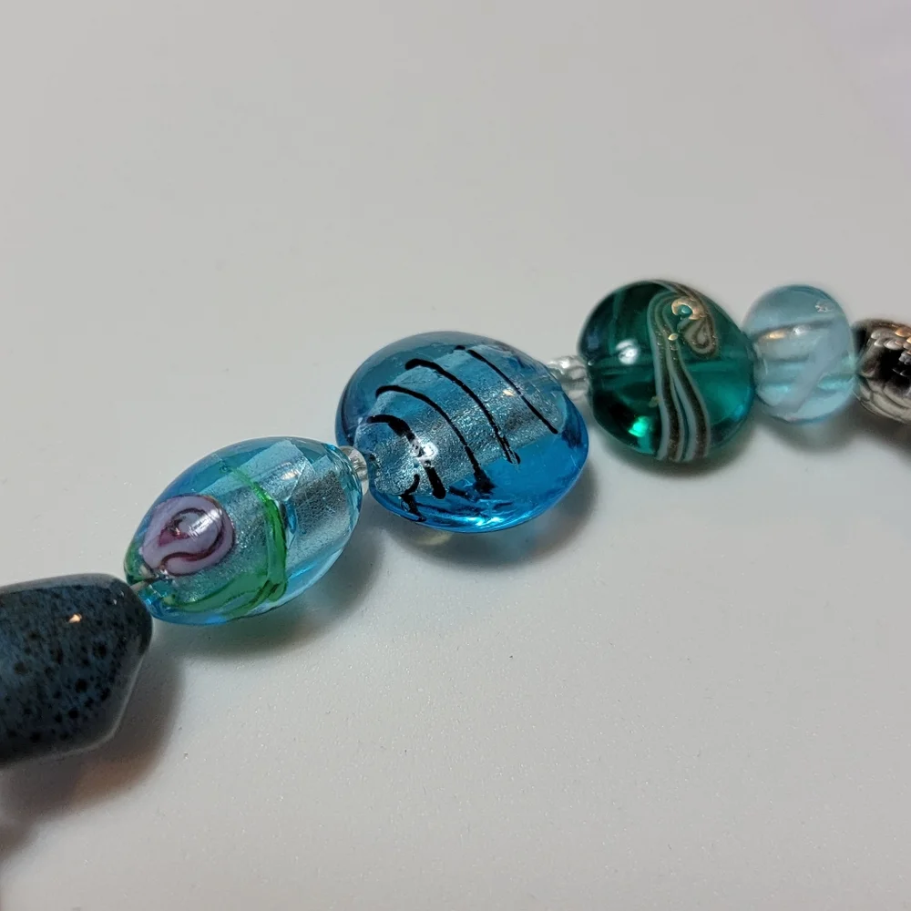 Beaded Chic Necklace Sealife Avon Signed SAQ Silver Tone Nautical Lampwork